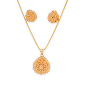 Royal Radiance Traditional Pendant Set