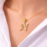 Personal elegance, perfected in gold.